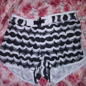 Patterned shorts